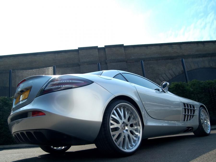  Mercedes-Benz SLR McLaren by Project Kahn 2006 года  (фото 4 из 6)